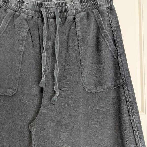 EUC Easel Wide-Leg Ash Black Palazzo Pants Small - Picture 3 of 4